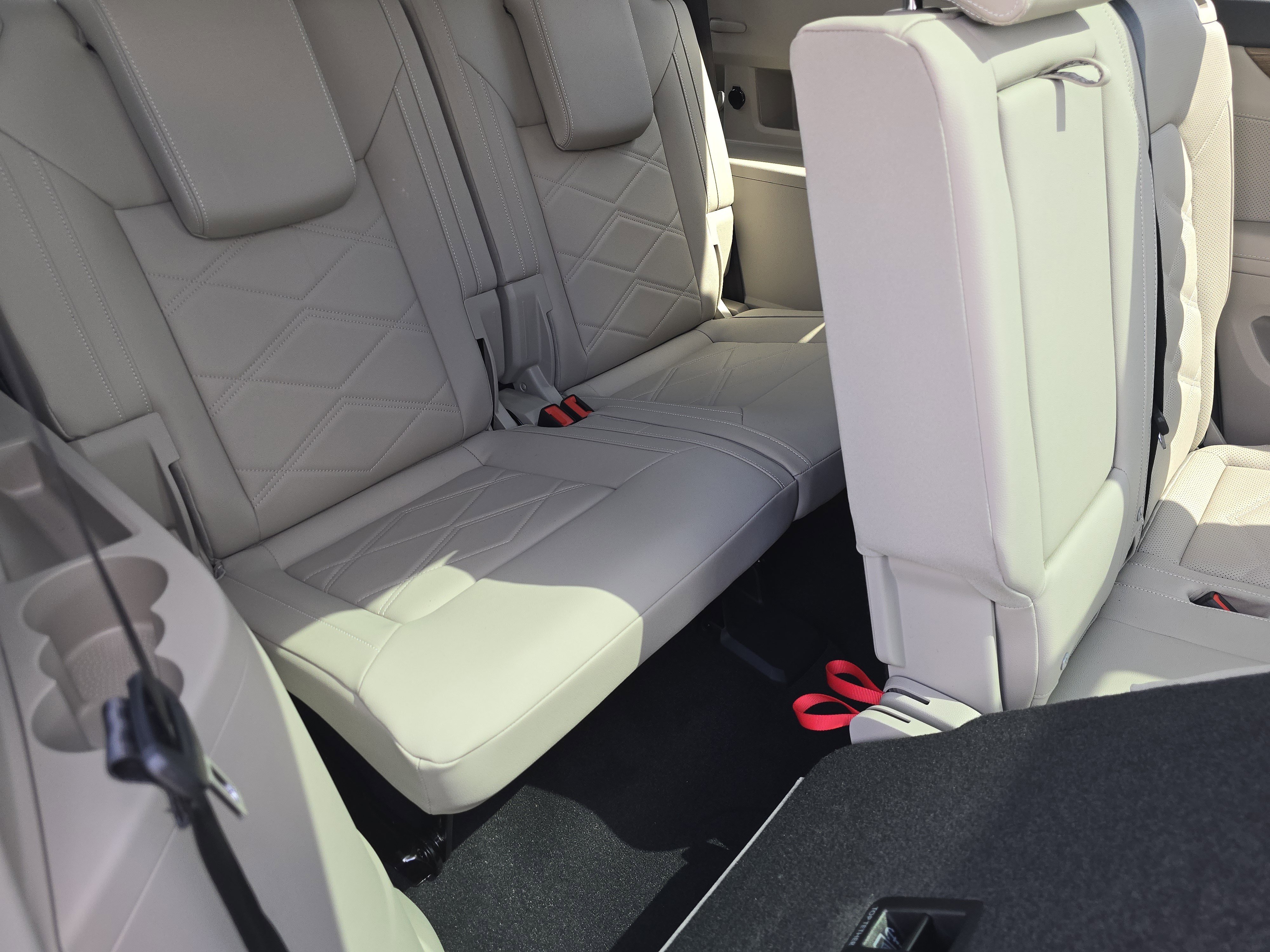 New 2026 Volkswagen Atlas SE image 15