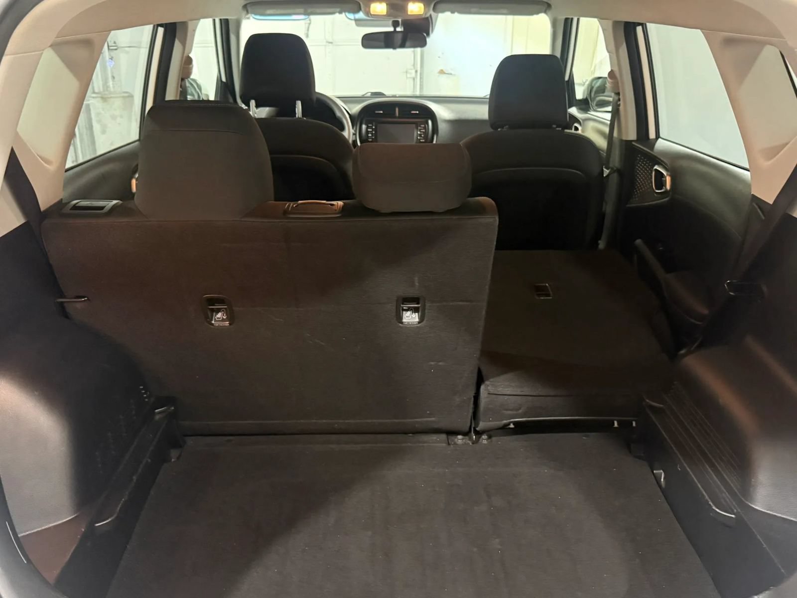 Used 2020 Kia Soul S FWD image 25