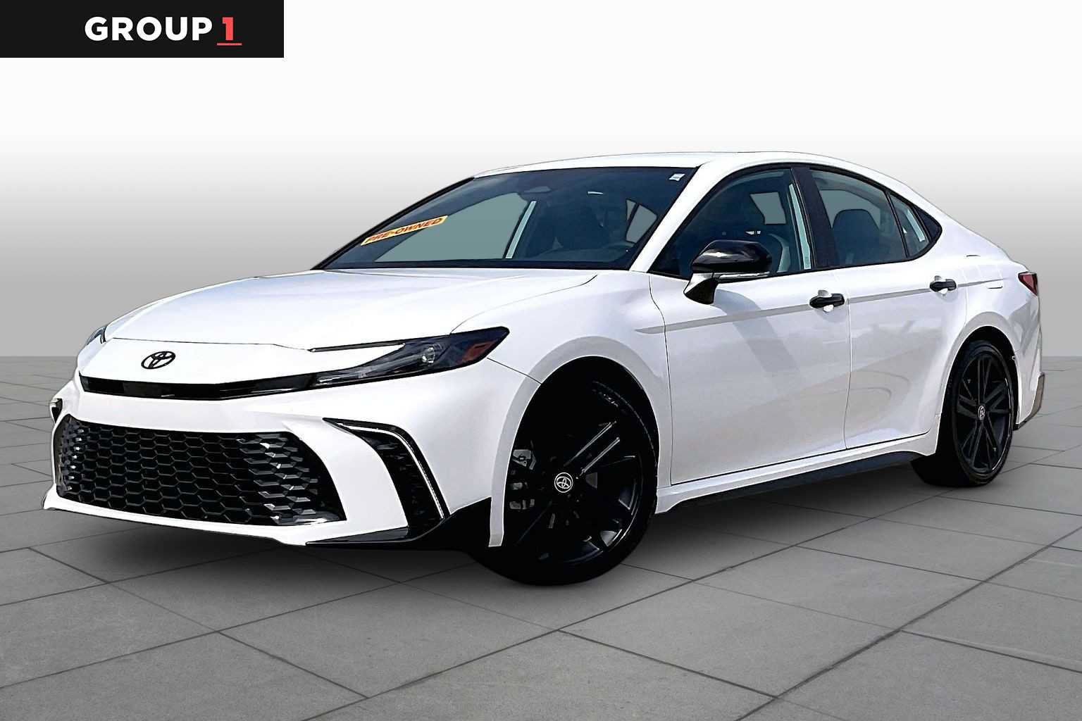 Used 2026 Toyota Camry Hybrid w/ Convenience Package