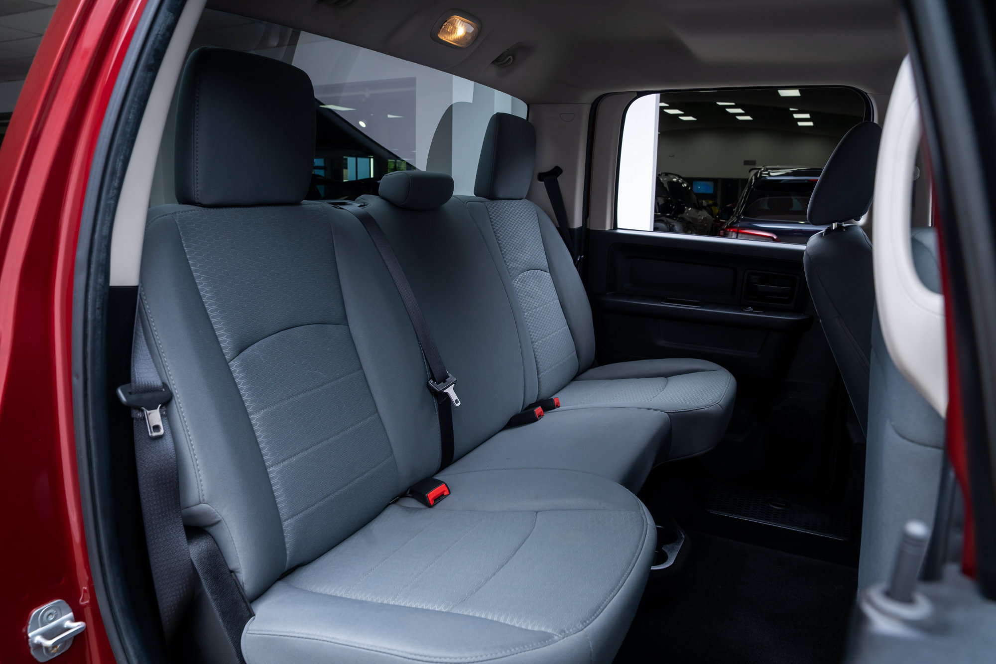 Used 2014 RAM 2500 Tradesman w/ Chrome Appearance Group AWD/4WD image 17