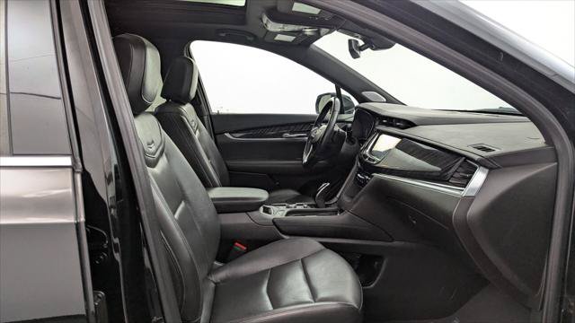 Used 2025 Cadillac XT6 Premium Luxury FWD image 23