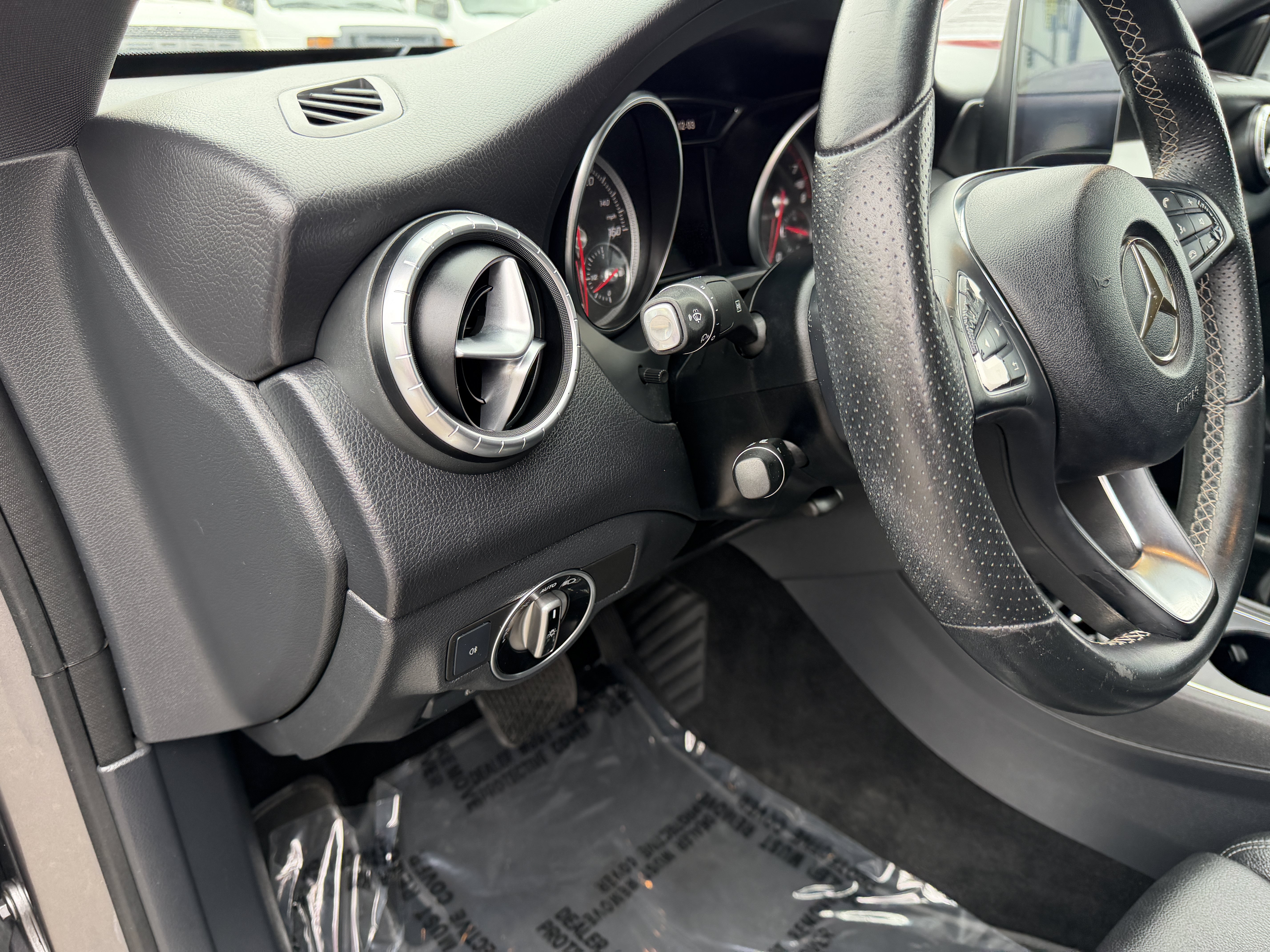 Used 2018 Mercedes-Benz CLA 250 image 19