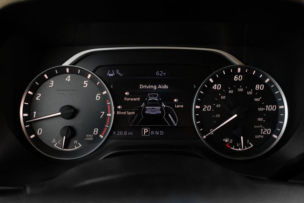 Used 2021 Nissan Titan S image 20