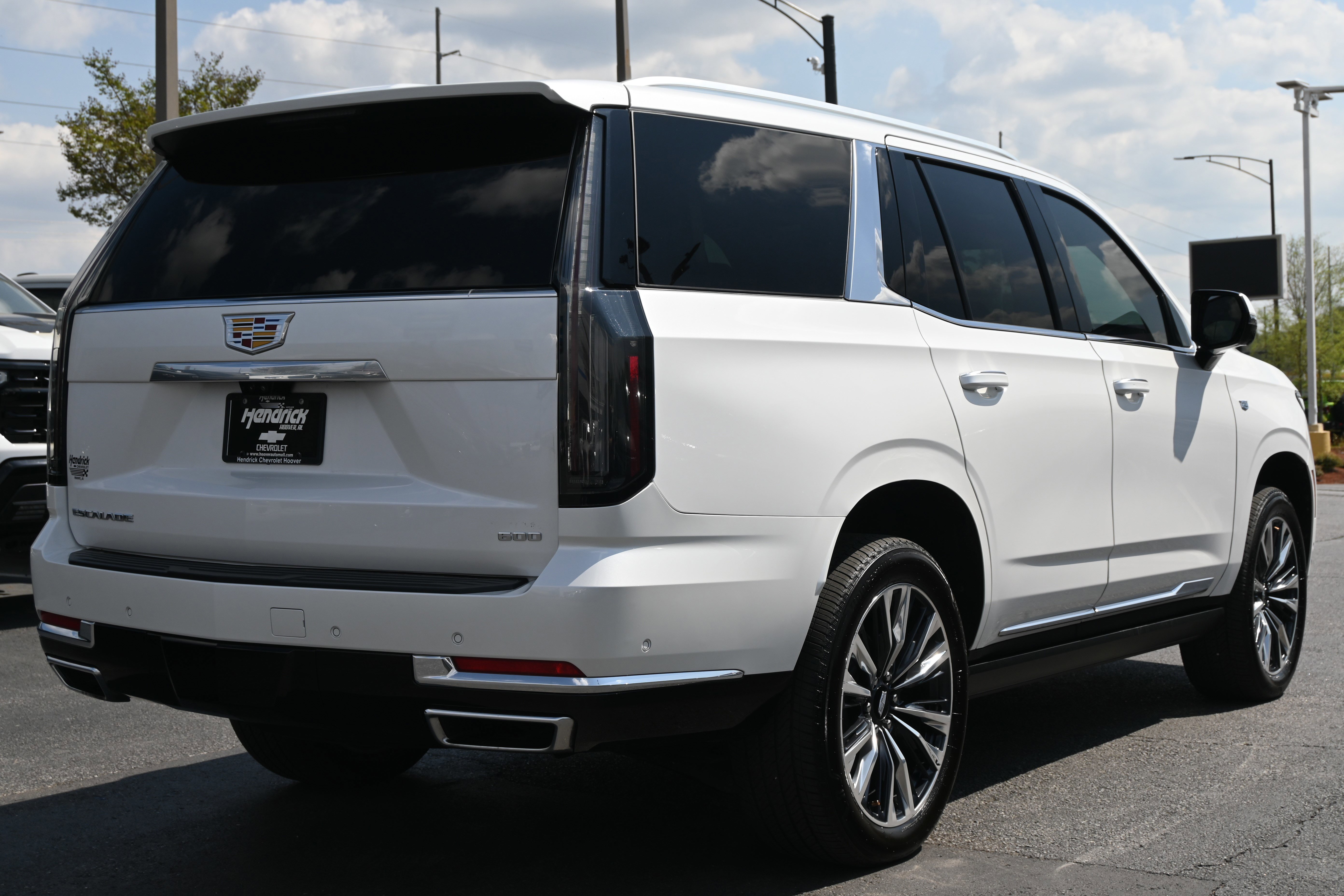 Used 2025 Cadillac Escalade Premium Luxury w/ Touring Package image 17