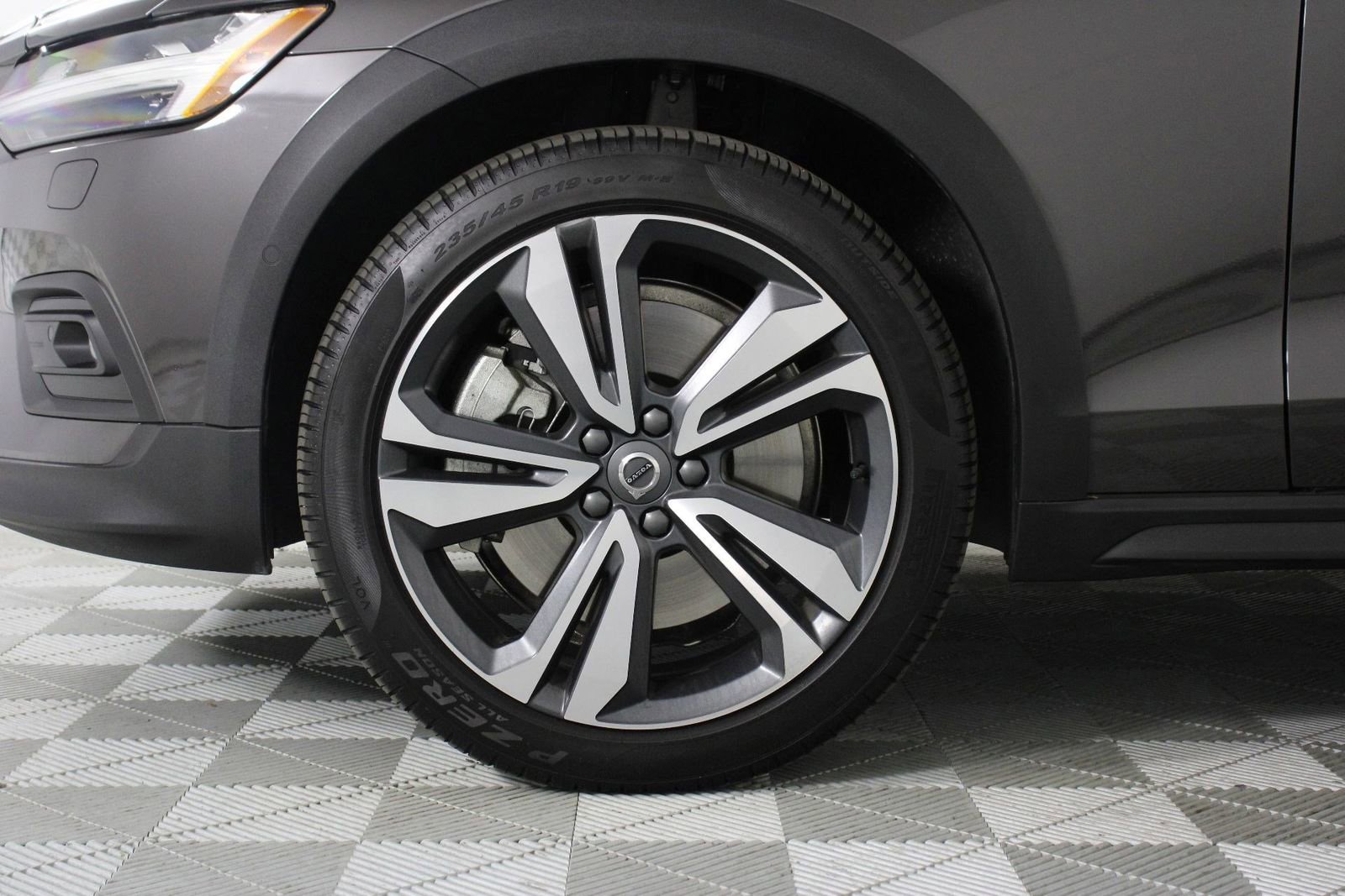 Certified 2025 Volvo V60 B5 Cross Country Plus image 28