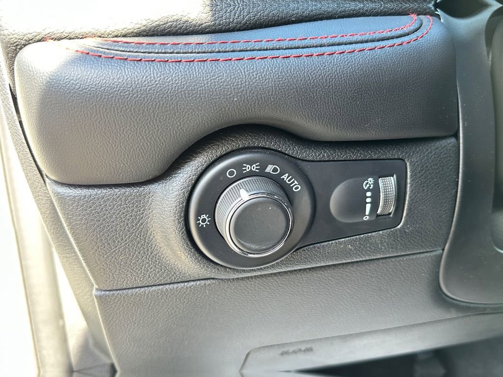 Used 2024 Dodge Durango GT image 31