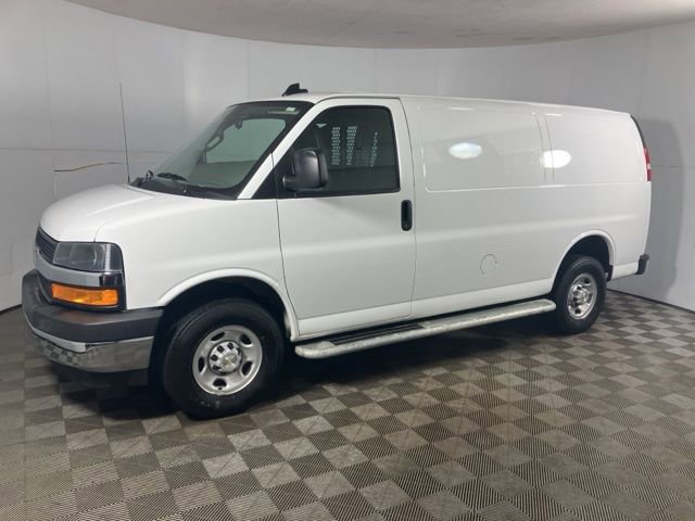 Used 2024 Chevrolet Express 2500 w/ Driver Convenience Package image 6
