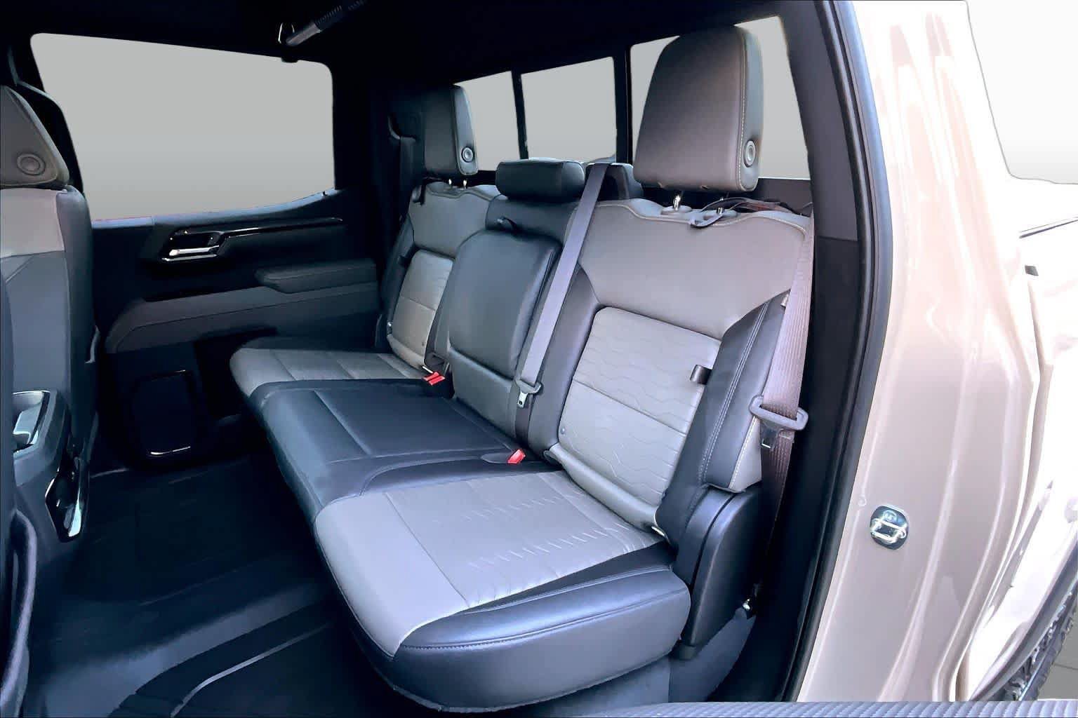 Used 2023 Chevrolet Silverado 1500 ZR2 AWD/4WD image 21