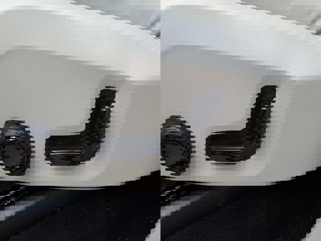 Used 2025 Volvo XC90 B6 Ultra w/ Protection Package Premier image 17