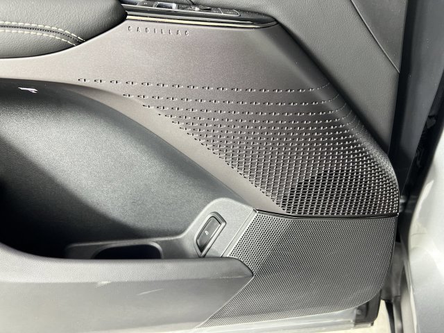 Used 2025 Cadillac Lyriq Luxury w/ LPO, Floor Liner Package AWD/4WD image 25