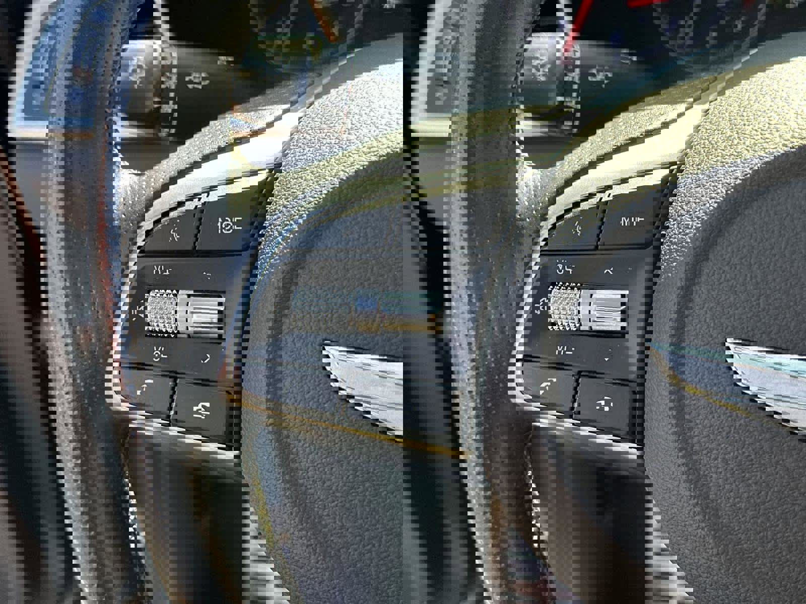 Used 2019 Genesis G70 2.0T Sport image 23