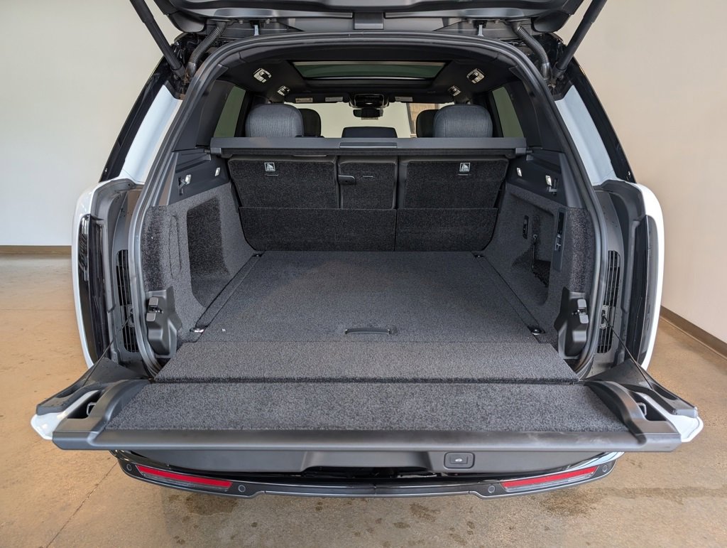 New 2025 Land Rover Range Rover SE image 6