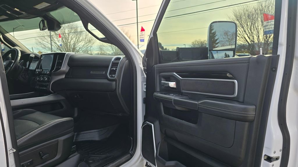 Used 2020 RAM 3500 Laramie image 10