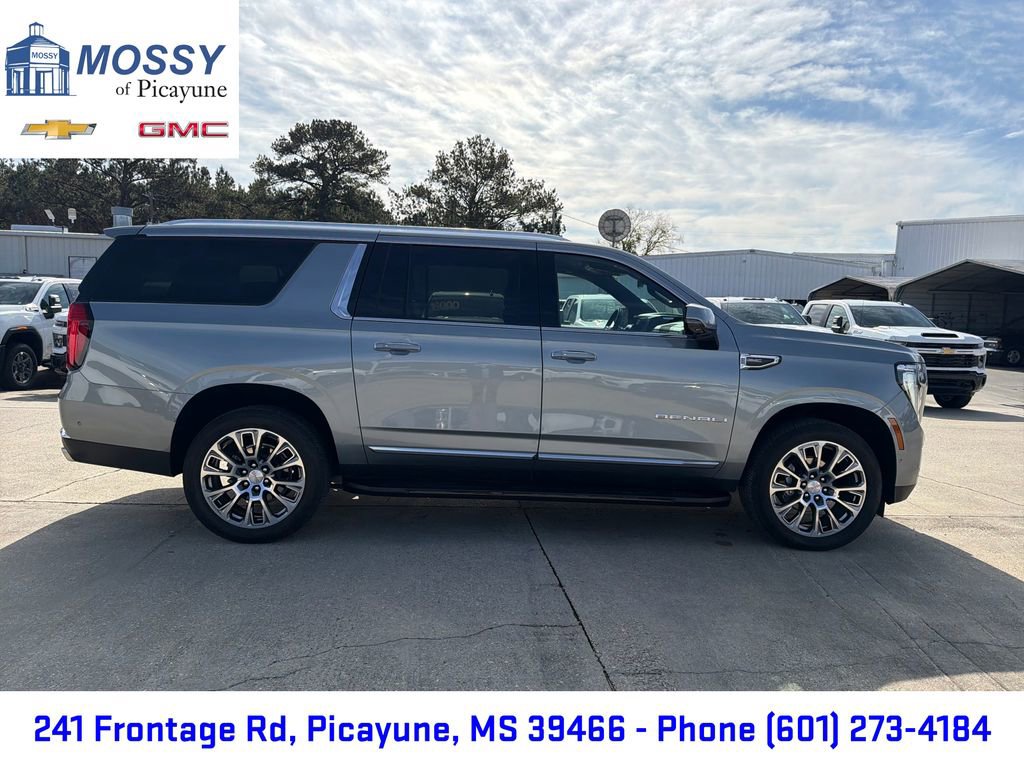 Used 2025 GMC Yukon XL Denali image 7