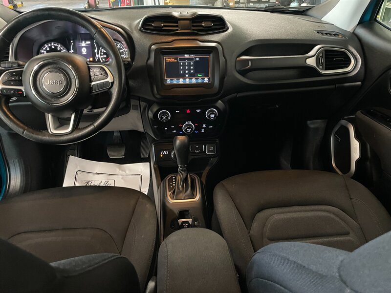 Used 2020 Jeep Renegade Latitude w/ Cold Weather Group AWD/4WD image 8