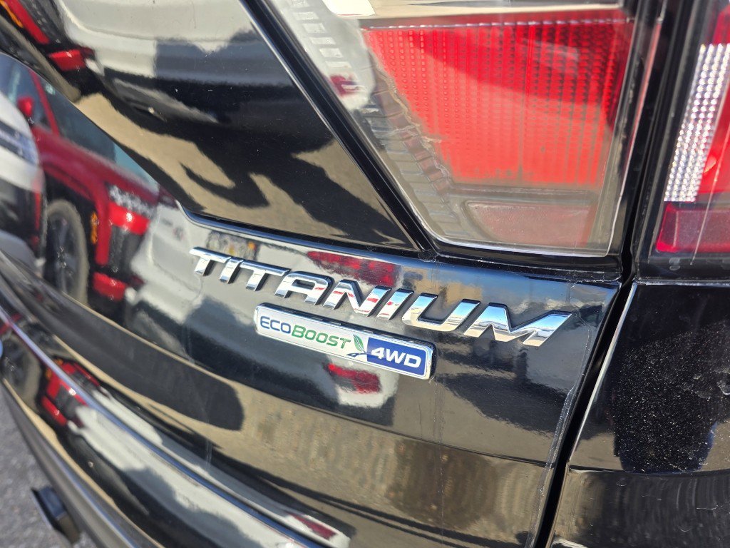 Used 2017 Ford Escape Titanium image 17