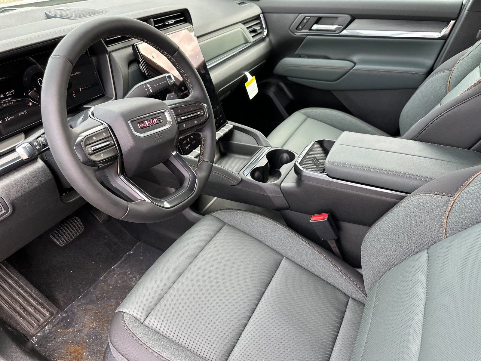 New 2026 GMC Terrain AT4 w/ Technology Package II image 10