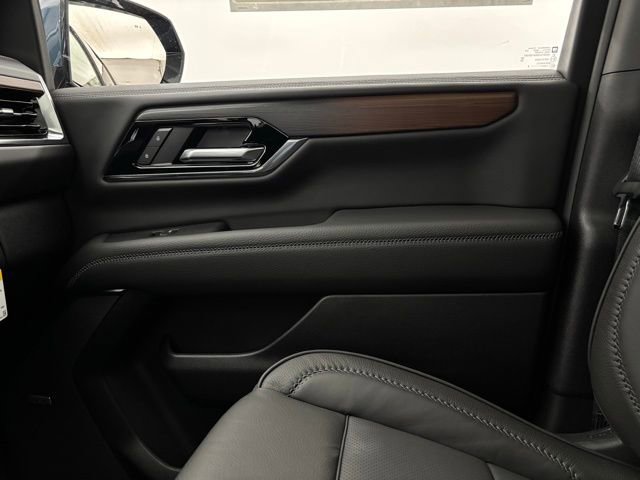 New 2026 GMC Yukon XL Denali w/ Denali Reserve Package image 50