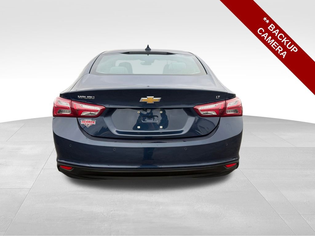 Used 2022 Chevrolet Malibu LT FWD image 4