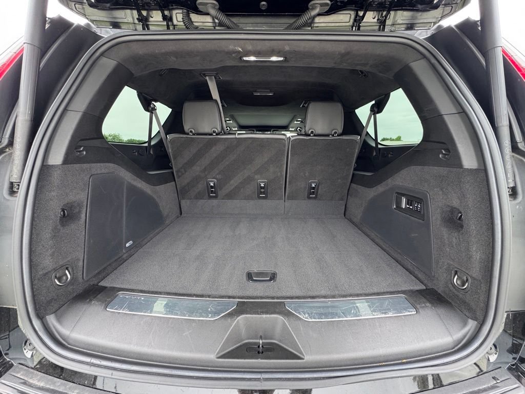 Certified 2024 Cadillac Escalade ESV Premium Luxury Platinum AWD/4WD image 13