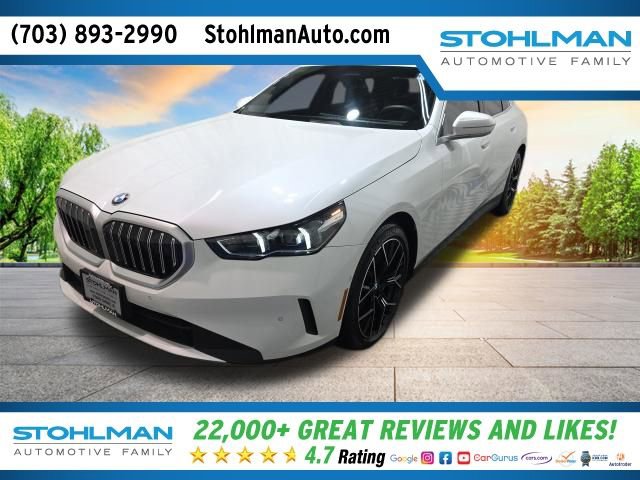 Used 2024 BMW 530i xDrive w/ Premium Package image 8