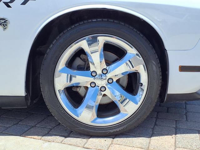 Used 2014 Dodge Challenger R/T RWD image 8