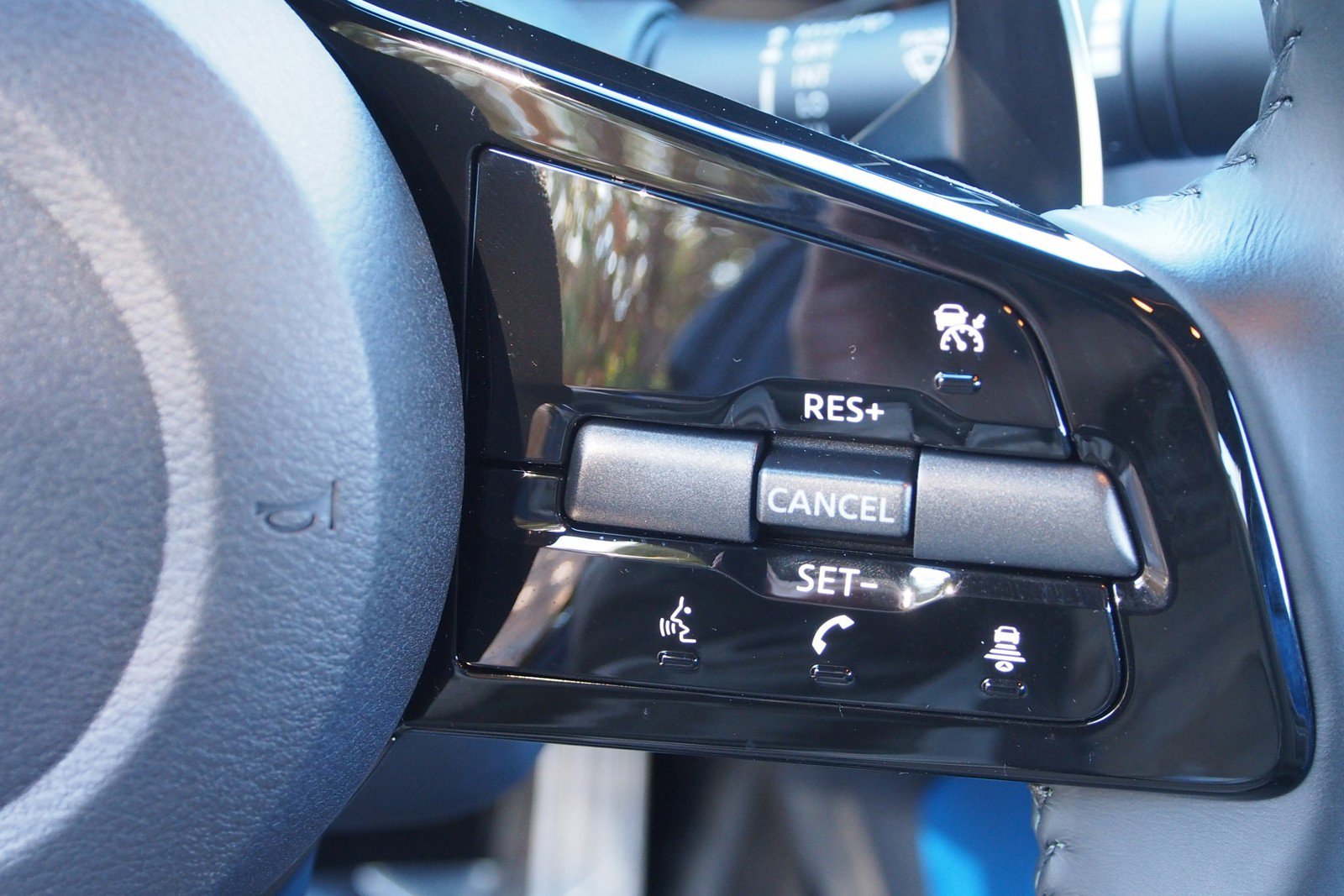 Used 2024 Nissan Z Performance w/ Floor Mat Package image 22