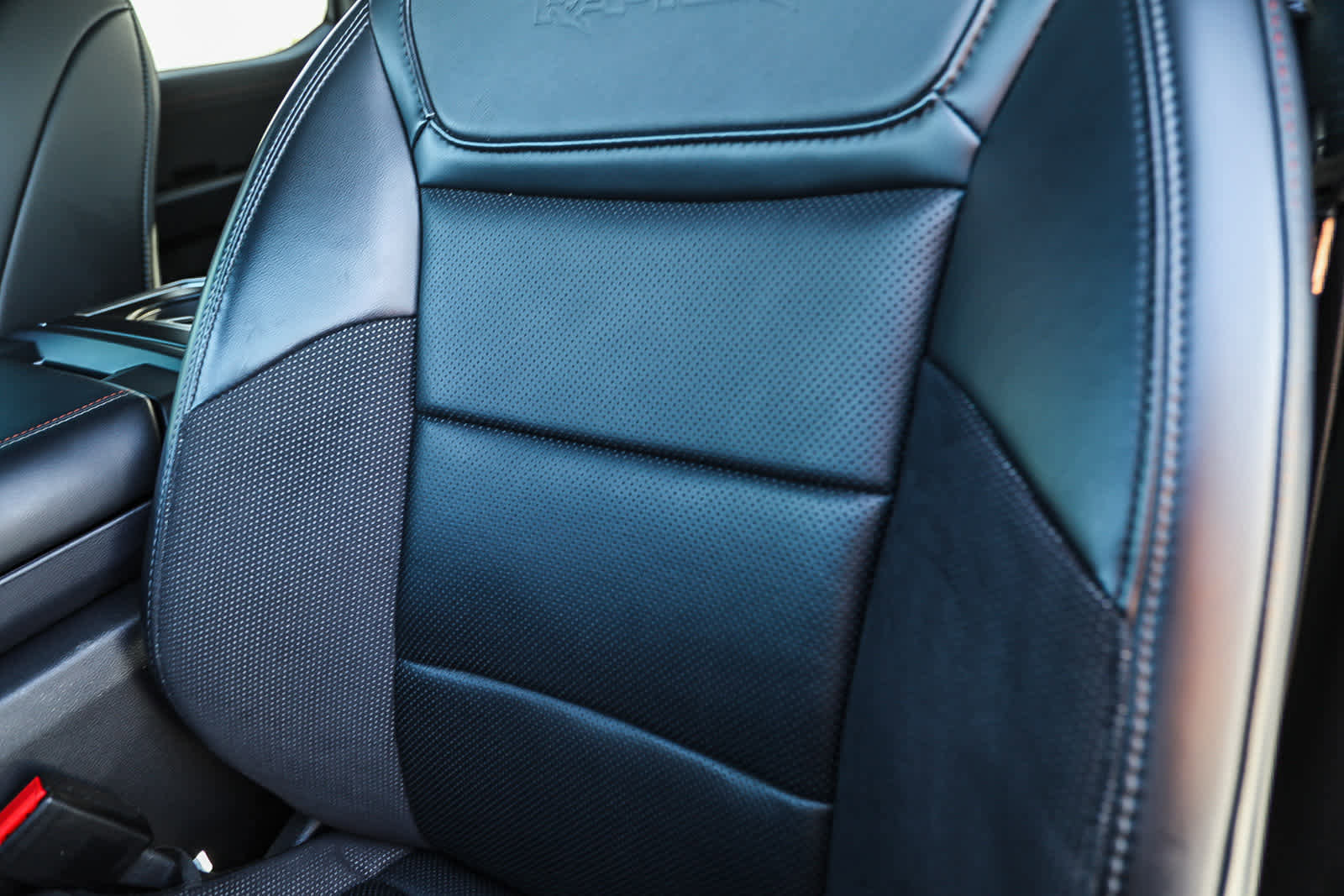 Used 2025 Ford F150 Raptor image 24