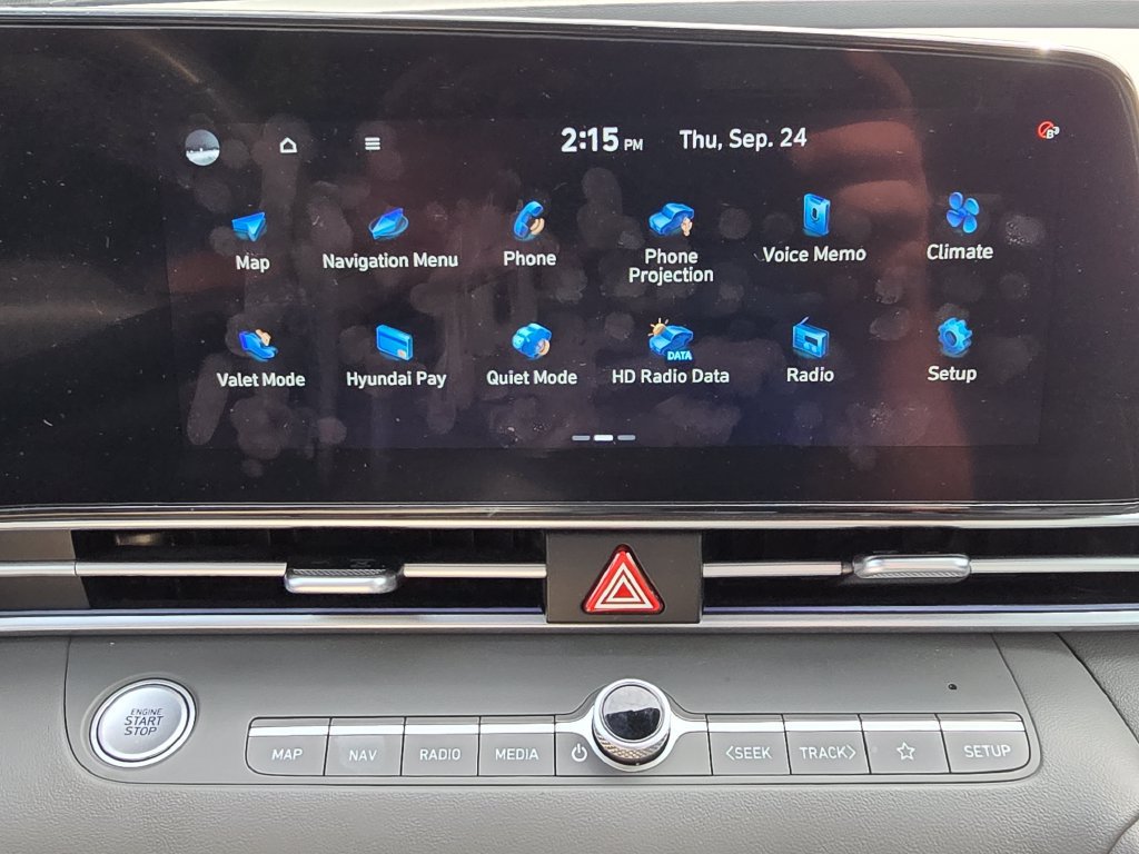 Used 2025 Hyundai Elantra SEL FWD image 28