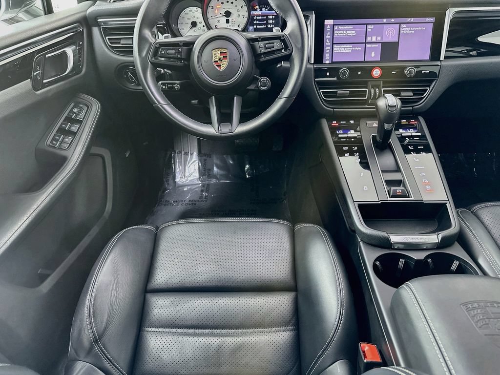 Certified 2024 Porsche Macan Turbo AWD/4WD image 24