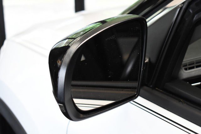 Used 2022 Jeep Compass Limited AWD/4WD image 9