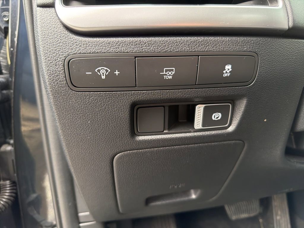 Used 2023 Hyundai Palisade SE w/ Cargo Package image 17