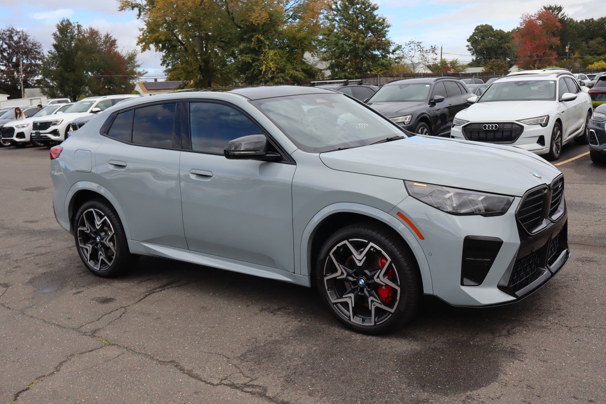 Used 2025 BMW X2 M35i w/ Premium Package image 4