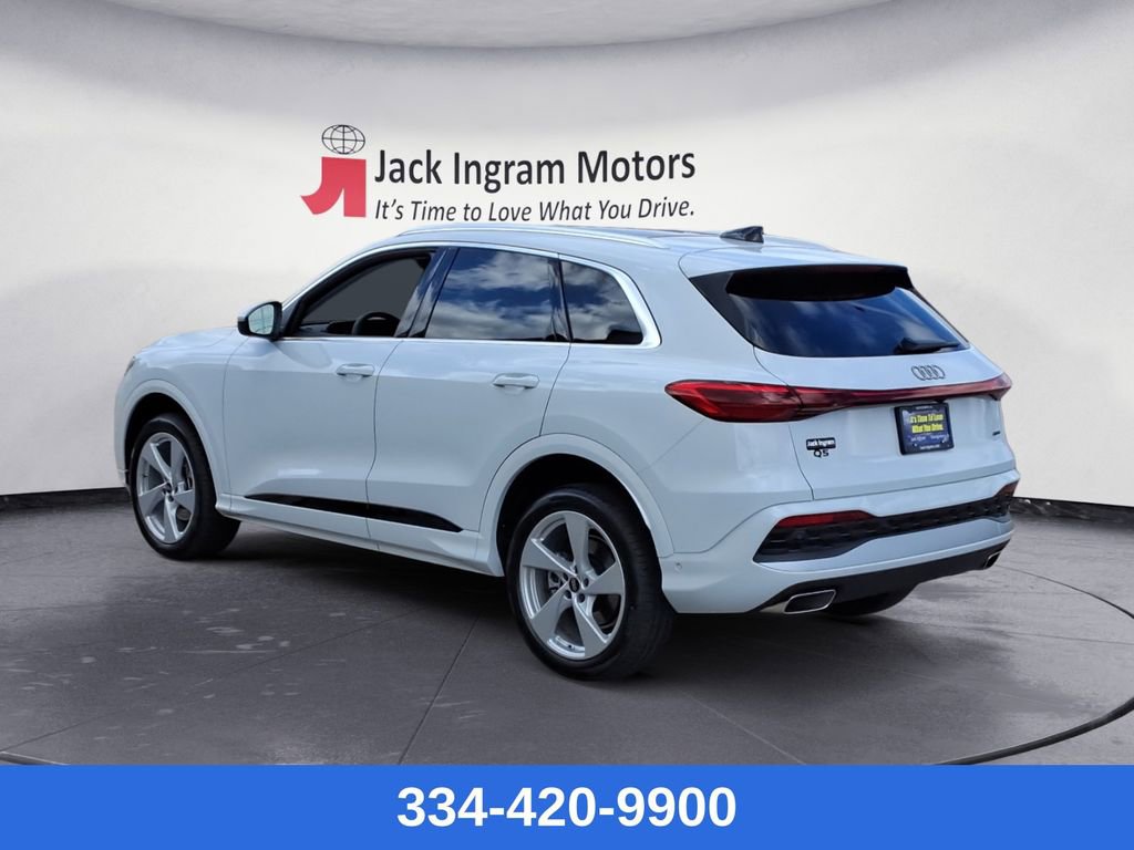 New 2025 Audi Q5 Premium Plus image 3