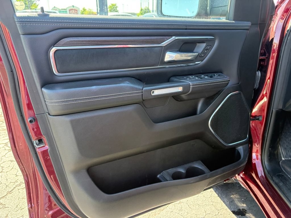 Used 2025 RAM 1500 Laramie AWD/4WD image 13