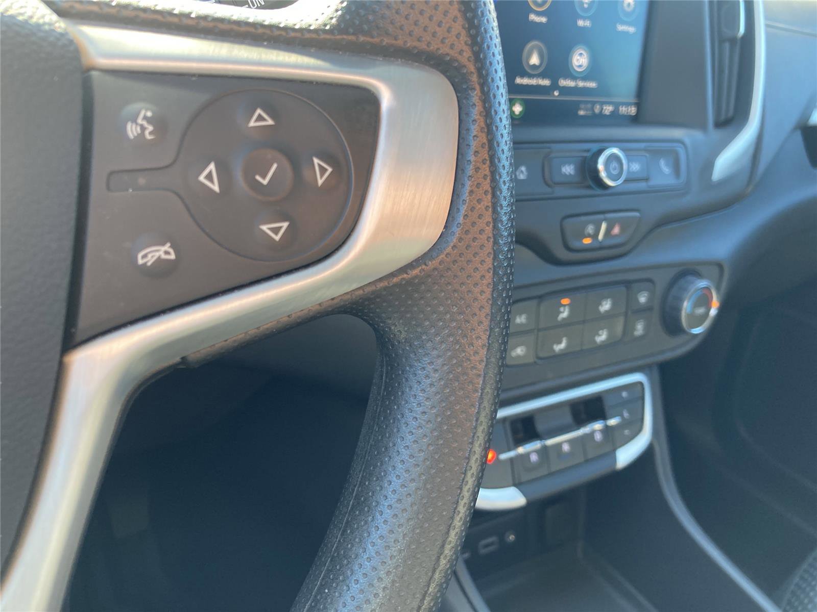 Used 2024 GMC Terrain SLE image 22