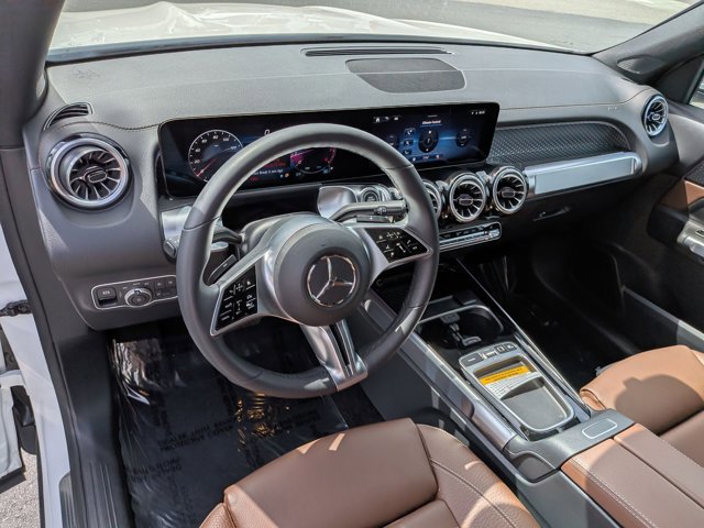 Used 2026 Mercedes-Benz GLB 250 4MATIC image 10