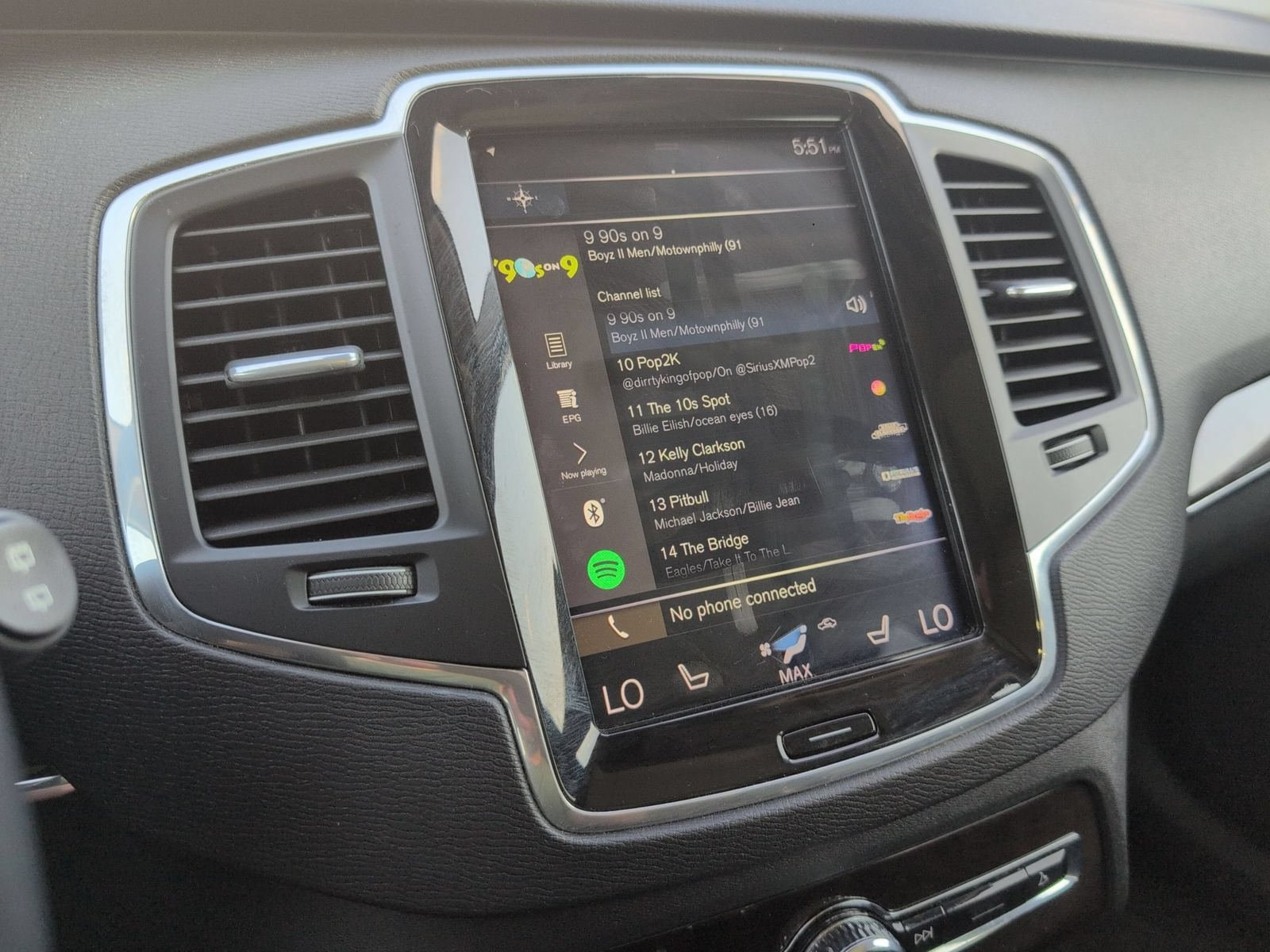 Used 2019 Volvo XC90 T6 Momentum AWD/4WD image 18