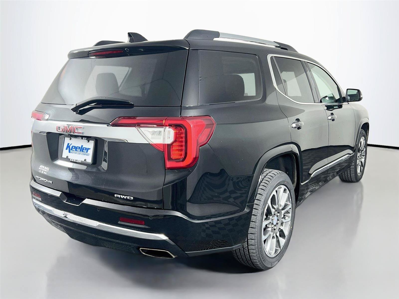 Used 2021 GMC Acadia Denali w/ Denali Ultimate Package AWD/4WD image 5