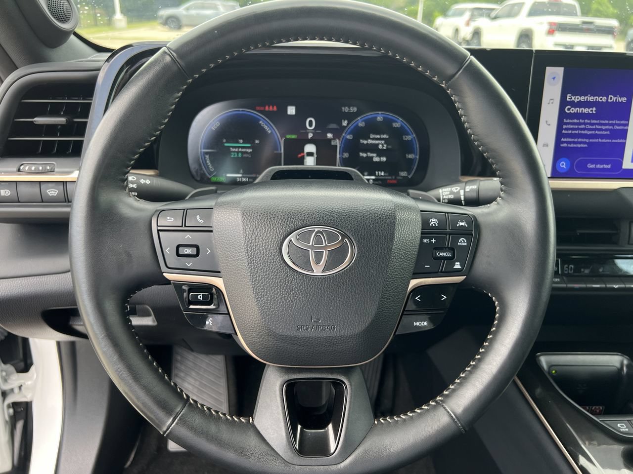 Used 2025 Toyota Crown Platinum AWD/4WD image 10