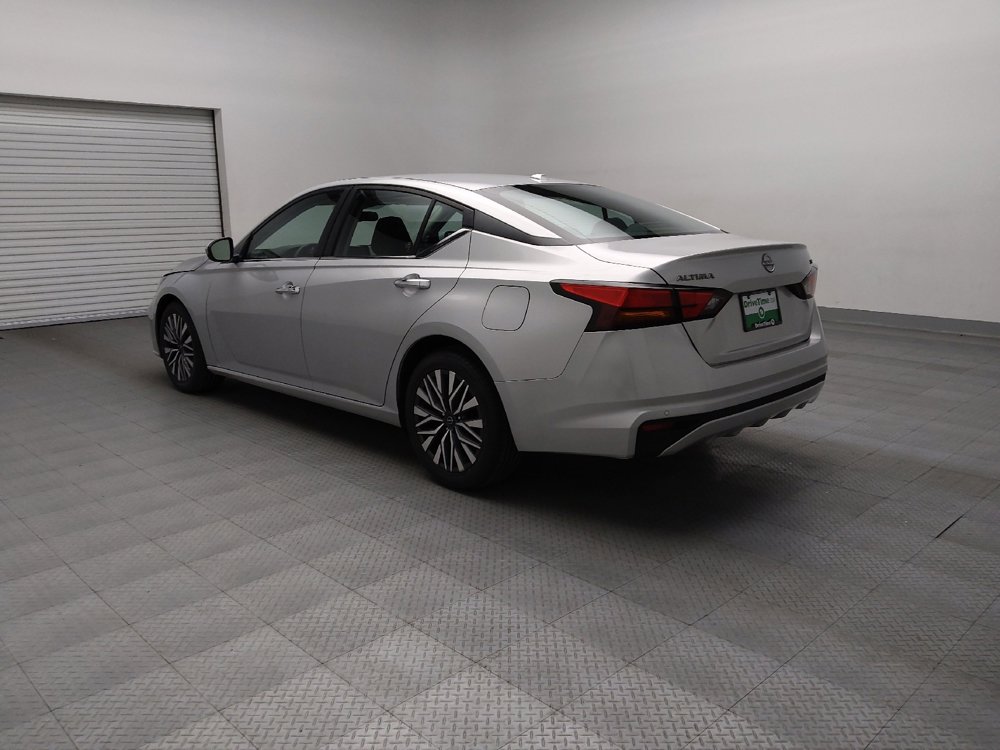 Used 2023 Nissan Altima 2.5 SV image 5