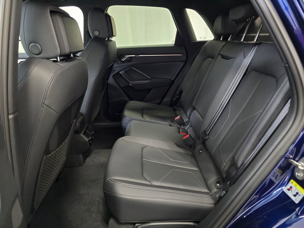 New 2025 Audi Q3 2.0T Premium image 19