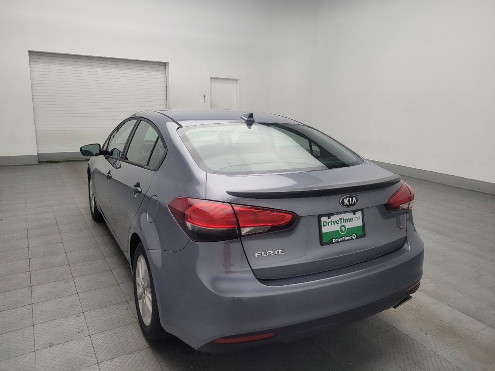 Used 2017 Kia Forte S image 5