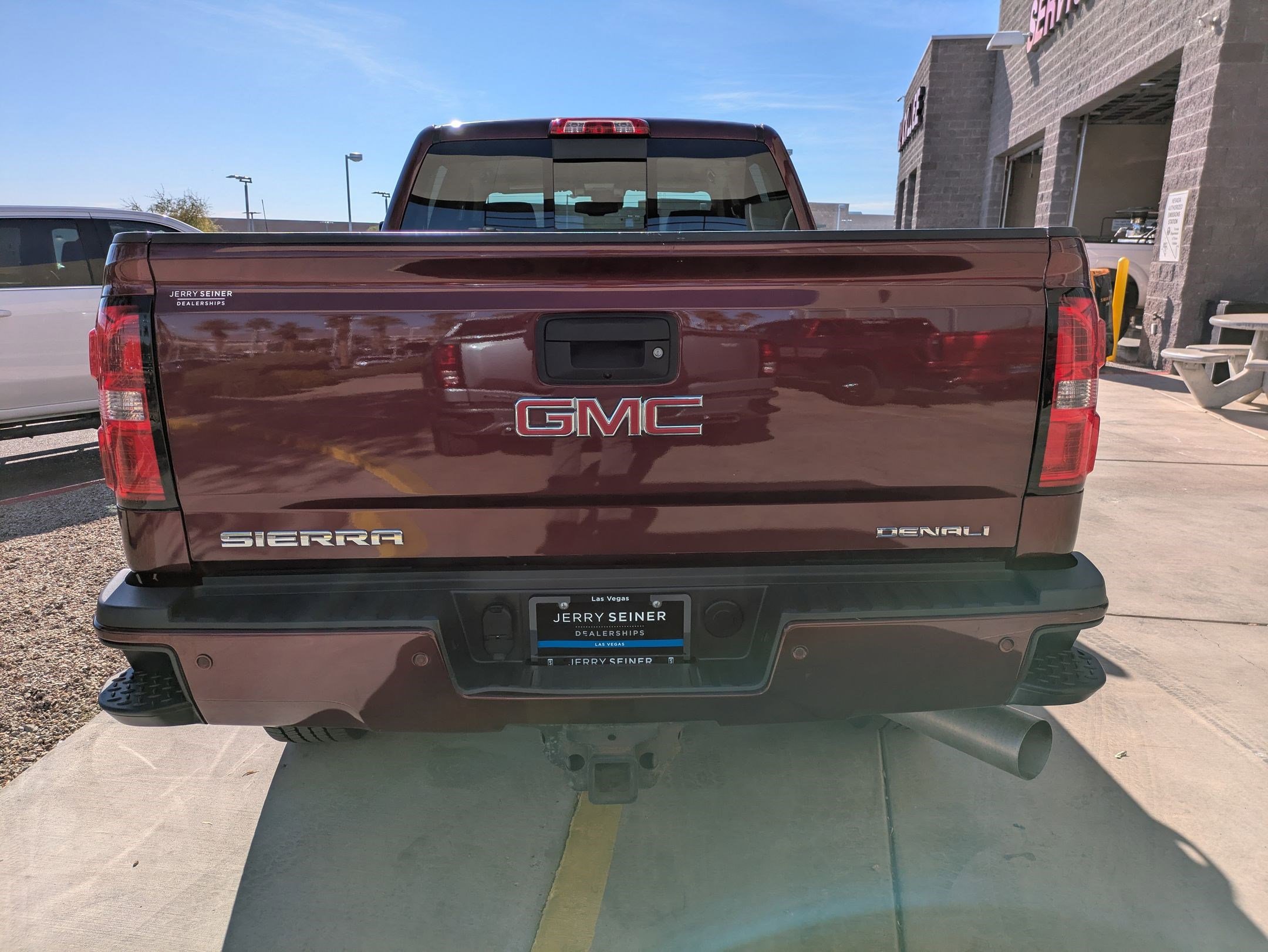 Used 2016 GMC Sierra 2500 Denali w/ Duramax Plus Package image 4