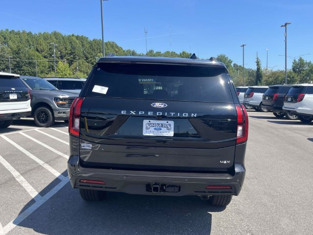 New 2027 Ford Expedition Max Active RWD image 3