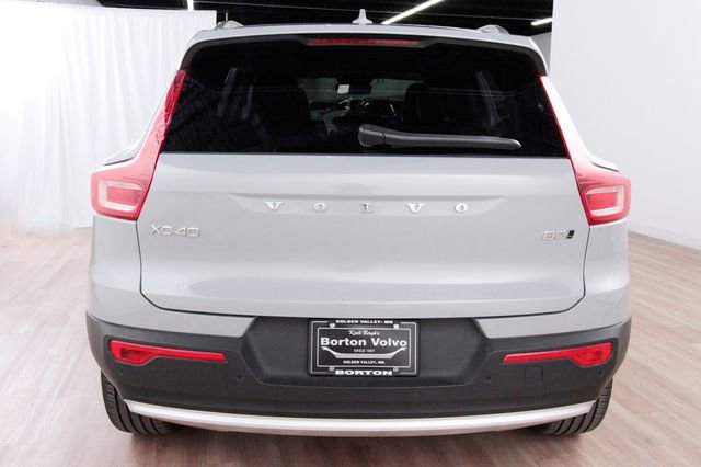 Certified 2025 Volvo XC40 B5 Plus w/ Protection Package Premier AWD/4WD image 4
