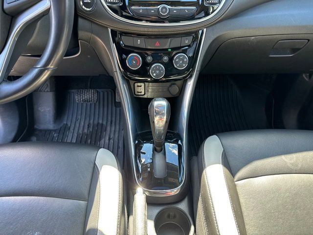 Used 2018 Chevrolet Trax Premier w/ Midnight Edition image 16