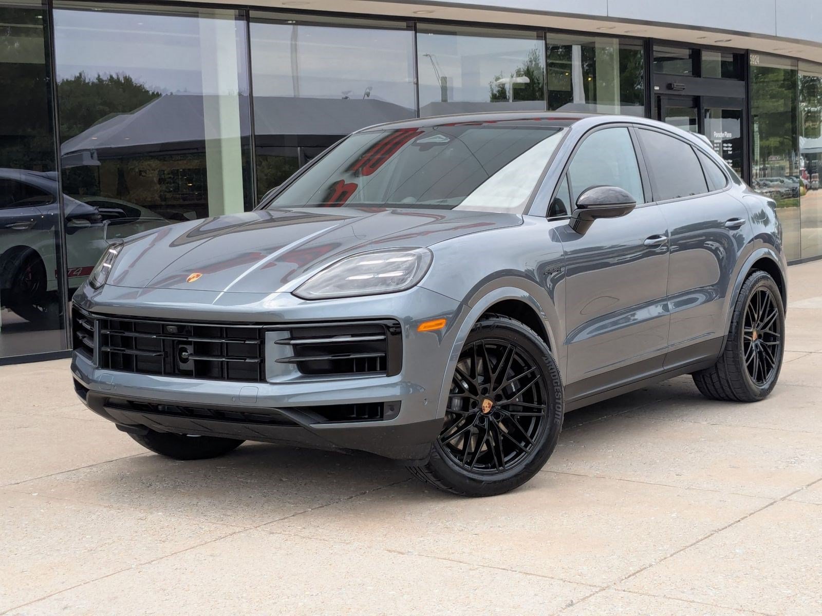 New 2026 Porsche Cayenne E-Hybrid Coupe AWD/4WD image 1