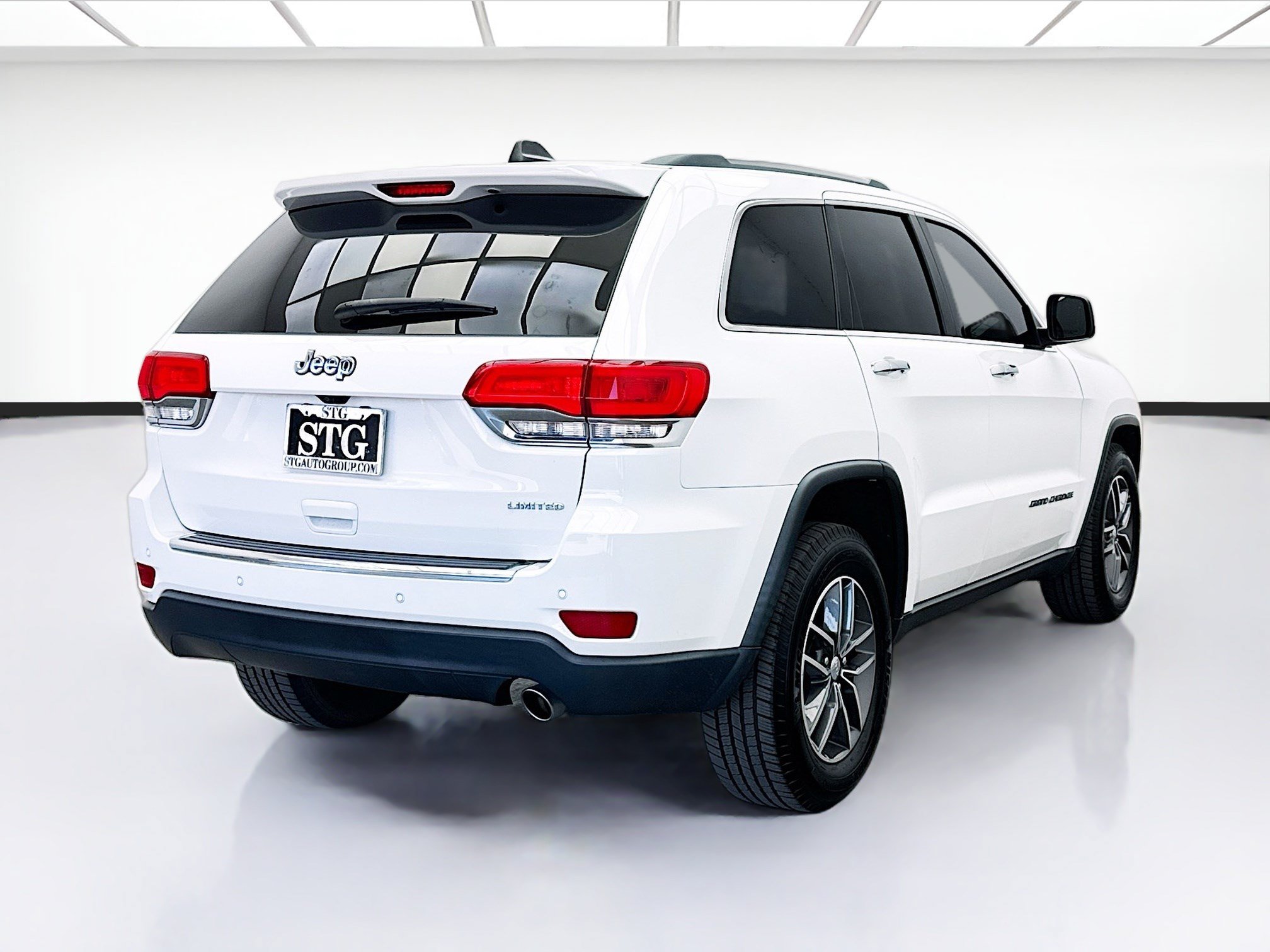 Used 2018 Jeep Grand Cherokee Limited RWD image 4
