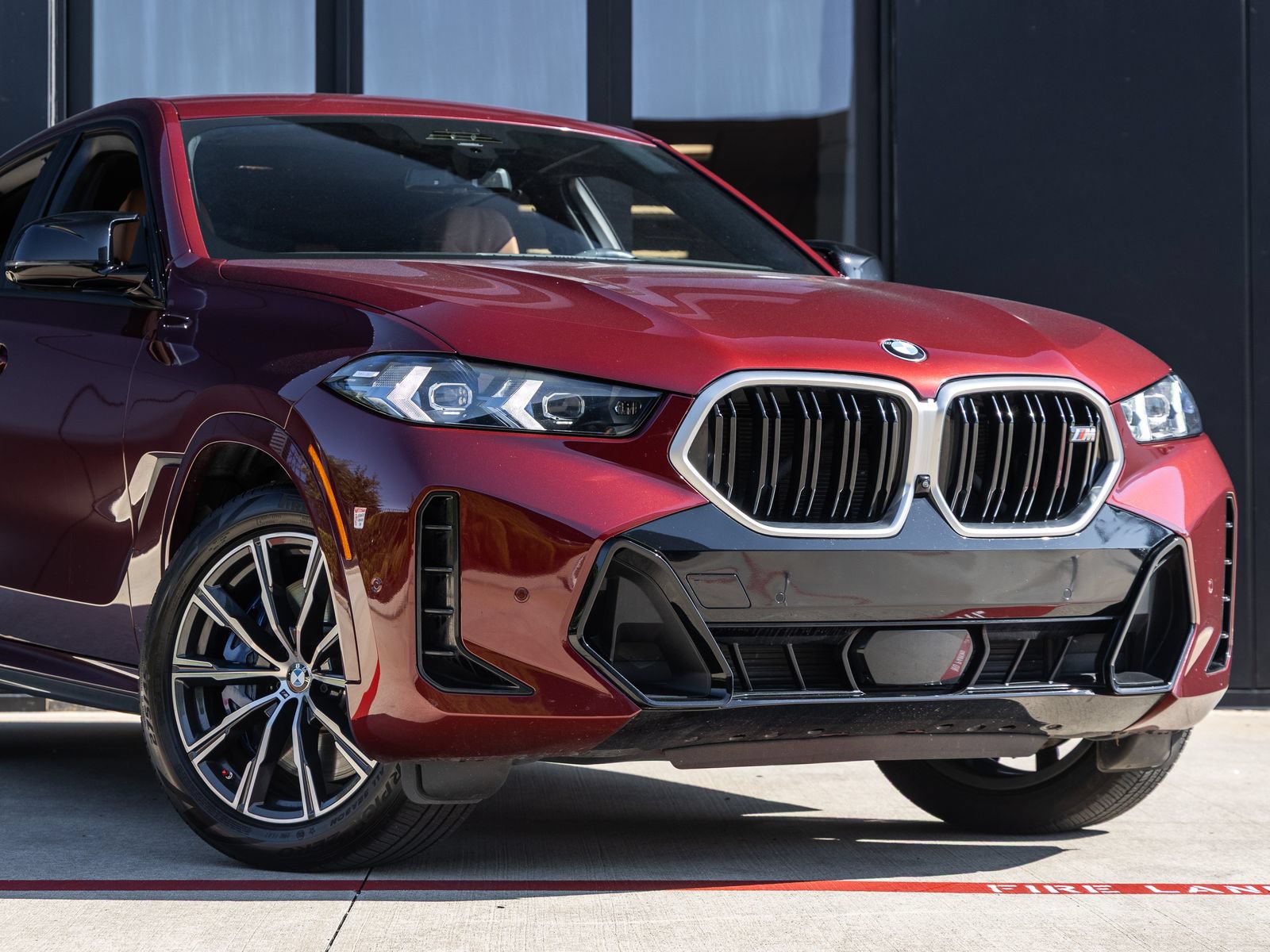 Used 2025 BMW X6 M60i AWD/4WD image 5